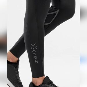 2XU Light Speed Mid-rise Compression Tights Size Medium Pre-owned